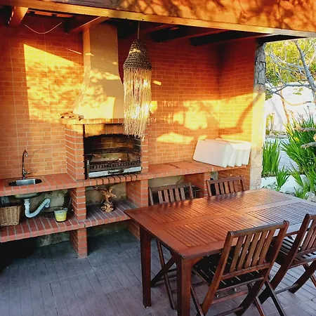 Zeffa Beach House *
